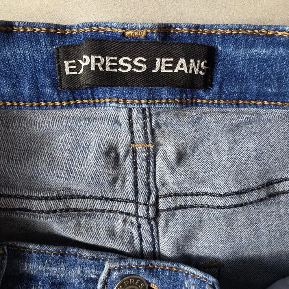 EXPRESS JEANS Women's Distressed Denim Cut-Off Shorts Size 6 - Unique Patches